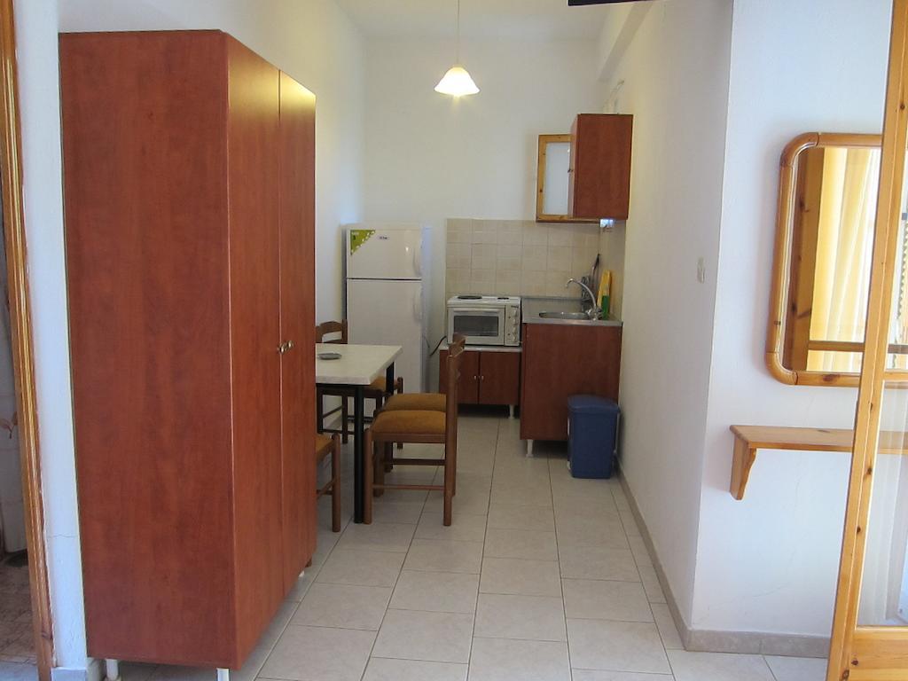Artolithia Apartments Ríza Extérieur photo